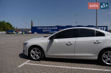 Седан Volvo S60 2013 в Тернополі