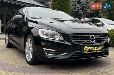 Седан Volvo S60 2015 в Львові