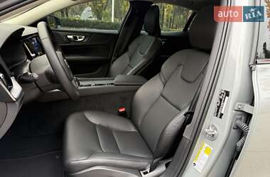Седан Volvo S60 2024 в 