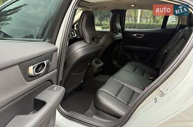 Седан Volvo S60 2024 в 