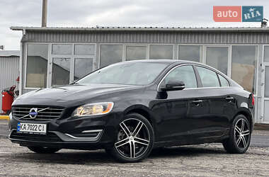 Седан Volvo S60 2015 в Києві