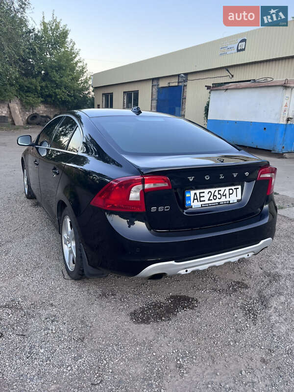 Седан Volvo S60 2011 в Кривом Роге