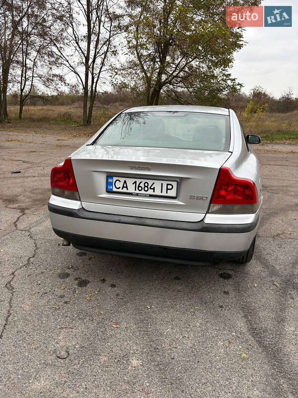Седан Volvo S60 2002 в Золотоноше