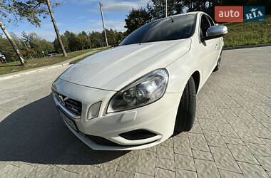 Седан Volvo S60 2010 в 