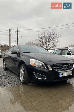 Седан Volvo S60 2013 в Здолбунове