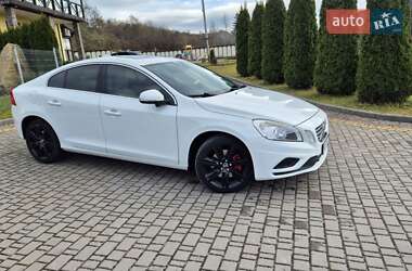 Седан Volvo S60 2013 в Львове