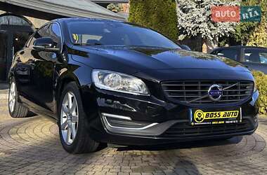 Седан Volvo S60 2015 в Львове