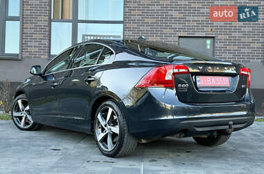 Седан Volvo S60 2010 в Львові