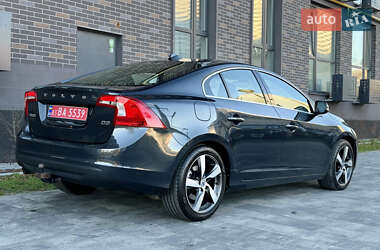 Седан Volvo S60 2010 в Львові