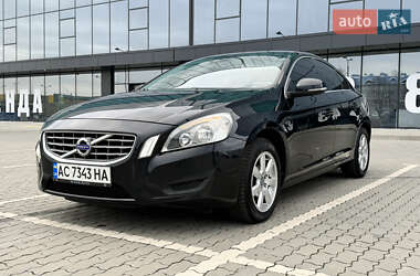 Седан Volvo S60 2010 в Львові