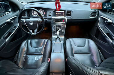 Седан Volvo S60 2012 в Белогородке