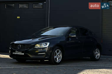 Седан Volvo S60 2014 в Ивано-Франковске