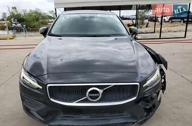 Седан Volvo S60 2021 в Львові