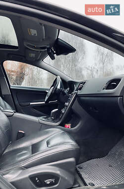 Седан Volvo S60 2013 в 
