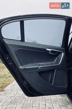 Седан Volvo S60 2013 в 