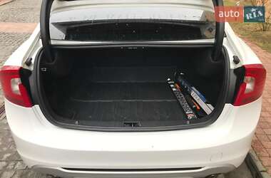Седан Volvo S60 2011 в 