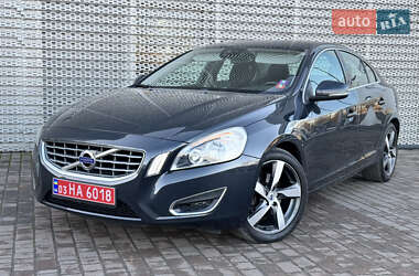 Седан Volvo S60 2011 в Львове