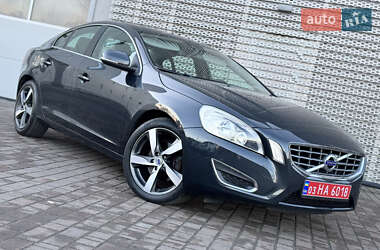 Седан Volvo S60 2011 в Львове