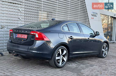 Седан Volvo S60 2011 в Львове