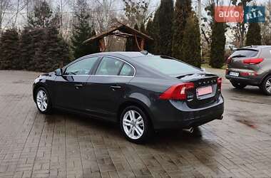 Седан Volvo S60 2013 в Дубно