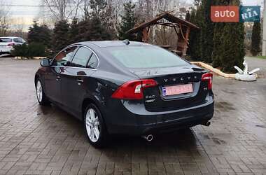 Седан Volvo S60 2013 в Дубно