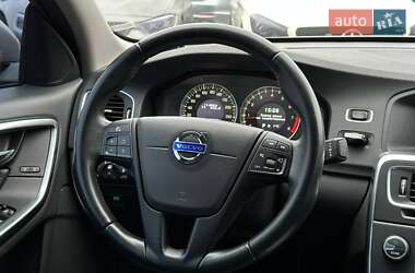Седан Volvo S60 2012 в 