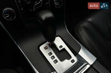 Седан Volvo S60 2012 в 