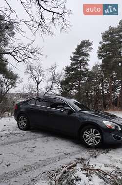 Седан Volvo S60 2011 в 