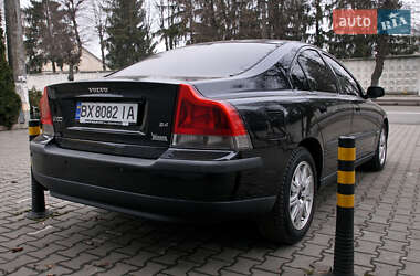 Седан Volvo S60 2004 в 