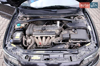 Седан Volvo S60 2004 в 