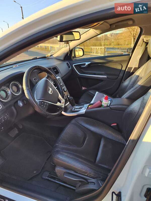 Седан Volvo S60 2012 в Ковеле