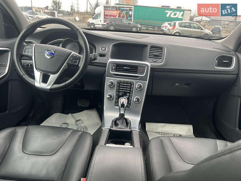 Седан Volvo S60 2016 в Луцке