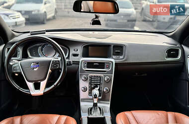 Седан Volvo S60 2014 в 