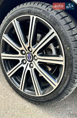 Седан Volvo S60 2014 в 