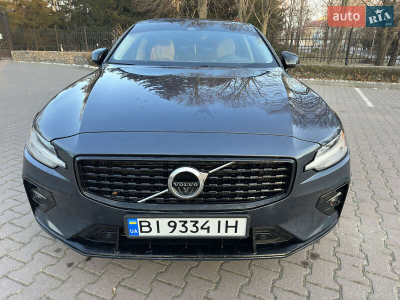 Седан Volvo S60 2021 в Полтаве