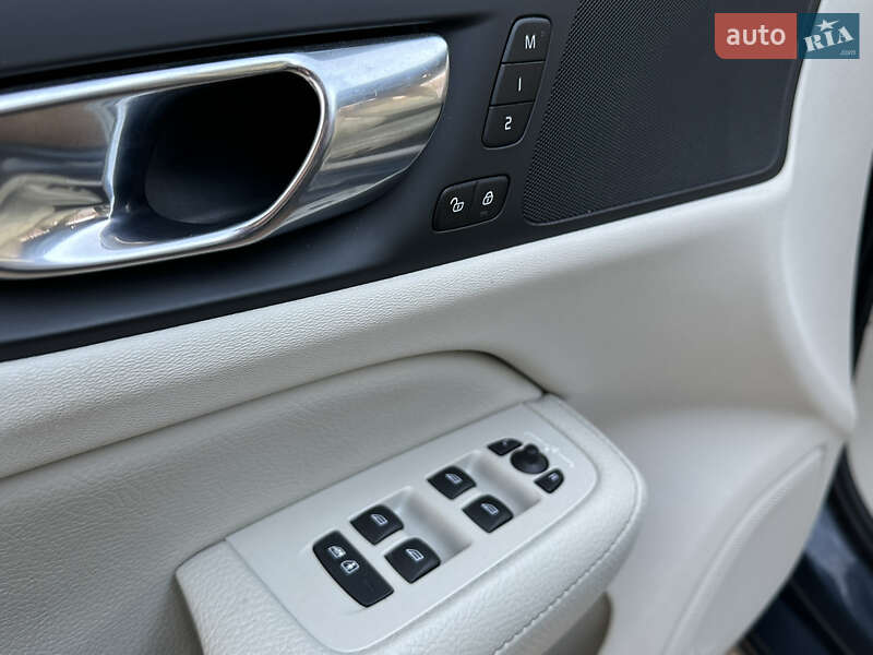 Седан Volvo S60 2021 в Полтаве