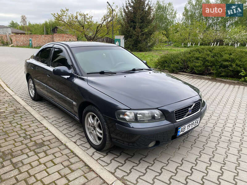 Седан Volvo S60 2001 в Староконстантинове