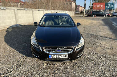 Седан Volvo S60 2012 в 