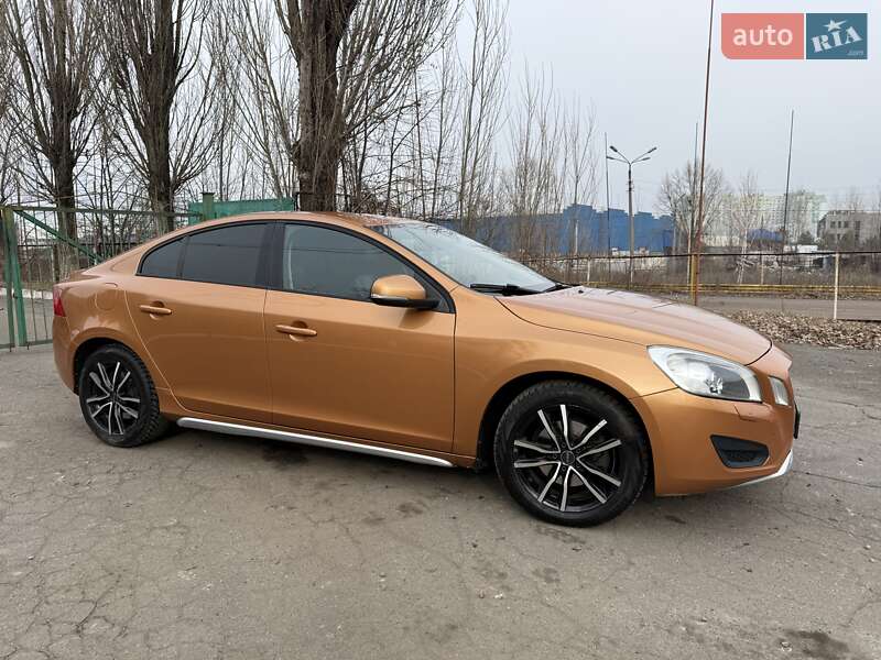 Седан Volvo S60 2013 в Киеве фото 3 Седан Volvo S60 2013 в Киеве