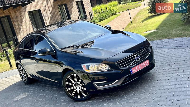 Седан Volvo S60 2016 в 