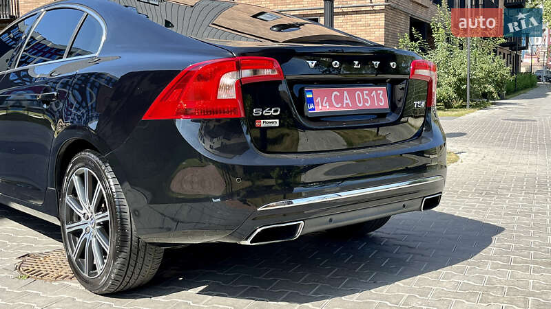 Седан Volvo S60 2016 в Ивано-Франковске