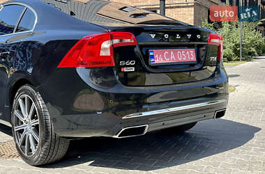 Седан Volvo S60 2016 в 