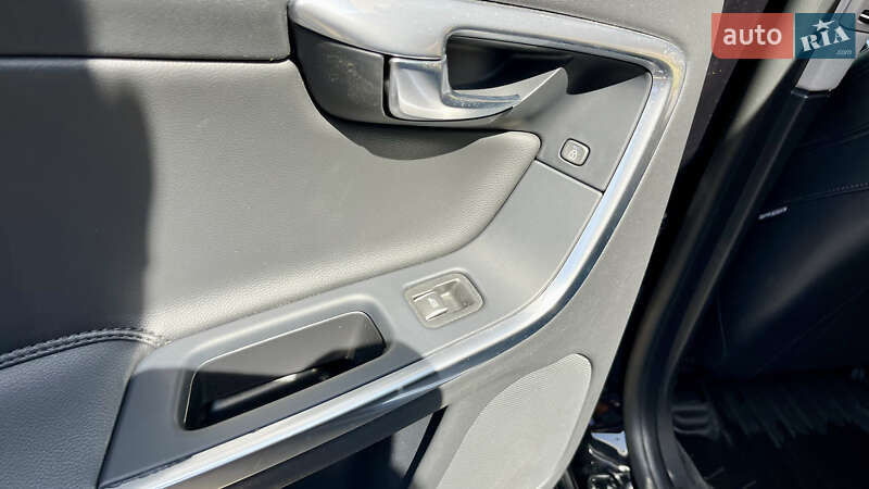 Седан Volvo S60 2016 в Ивано-Франковске