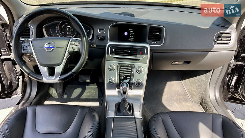 Седан Volvo S60 2016 в Ивано-Франковске
