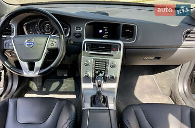 Седан Volvo S60 2016 в 