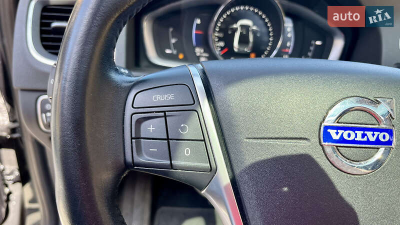 Седан Volvo S60 2016 в Ивано-Франковске