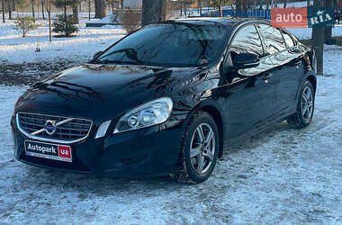 Седан Volvo S60 2012 в Києві