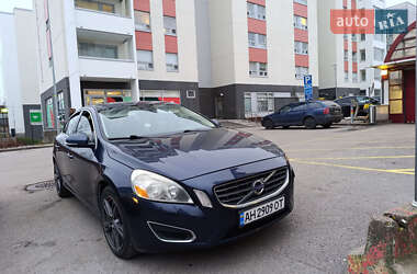 Седан Volvo S60 2012 в Киеве