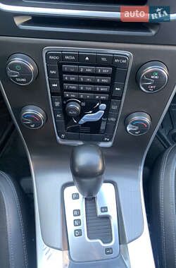 Седан Volvo S60 2010 в 