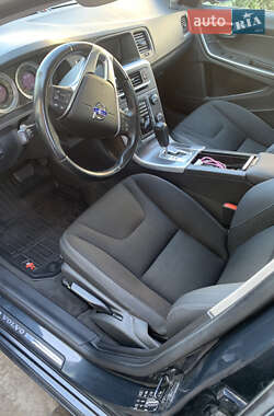 Седан Volvo S60 2010 в 